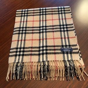 Burberry Vintage Check Scarf